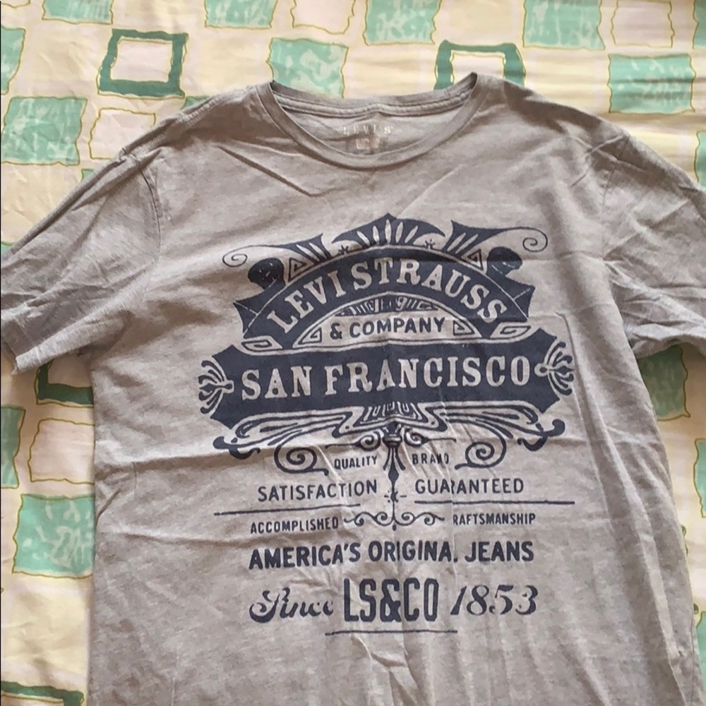 Levi tee shirt